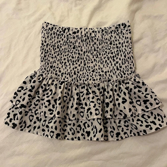 Boutique Tops - tcec black white leopard print gameday ruffle tube top medium